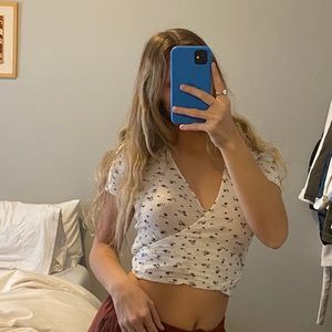 Brandy Melville crop top